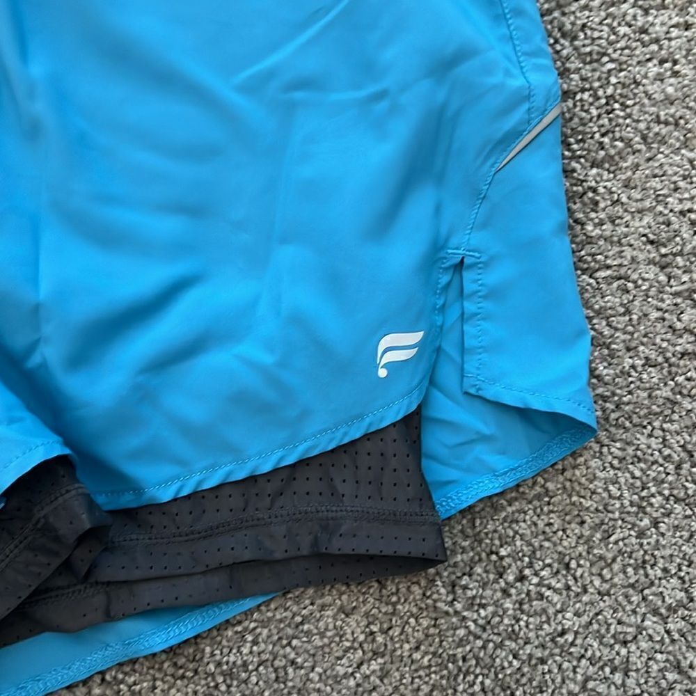 Fabletics Athletic Set - Picture 5 of 6